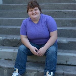 Meet your Posher, Larissa